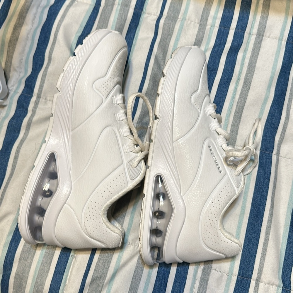 Sketchers With Memory Foam - image 4